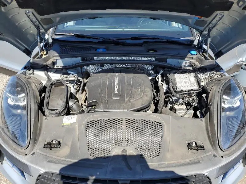 2021 PORSCHE MACAN   