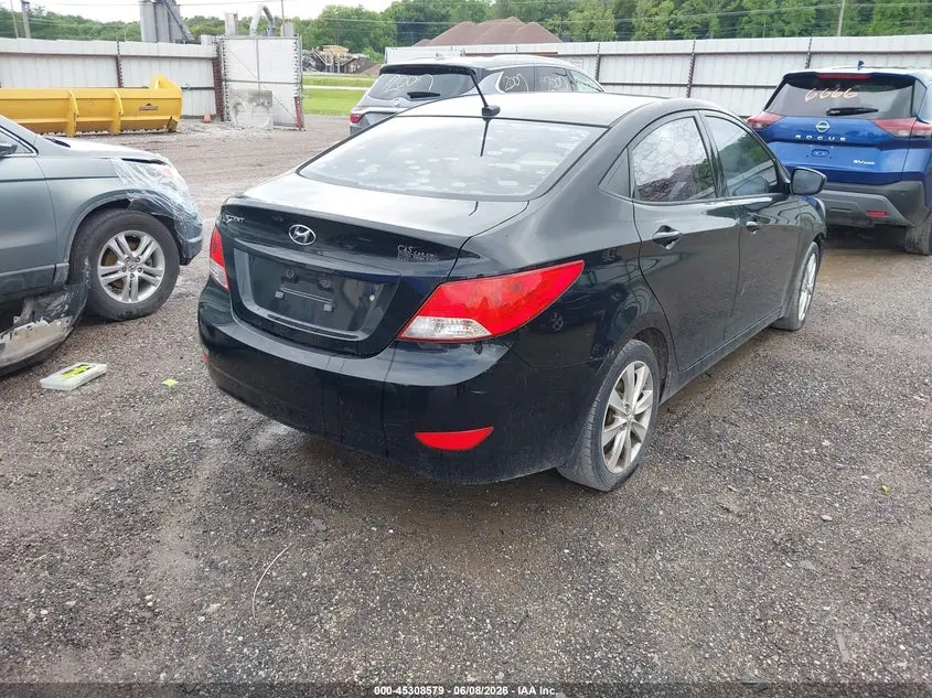 2013 HYUNDAI ACCENT GLS