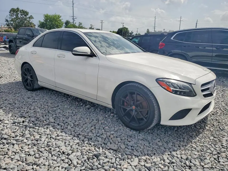 2019 MERCEDES-BENZ C 300  