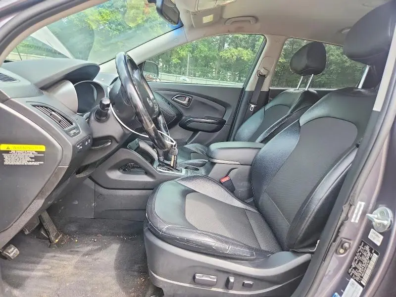 2015 HYUNDAI TUCSON SE  