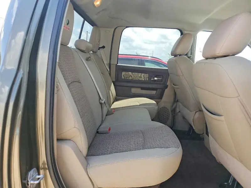 2012 DODGE RAM 1500 SLT  