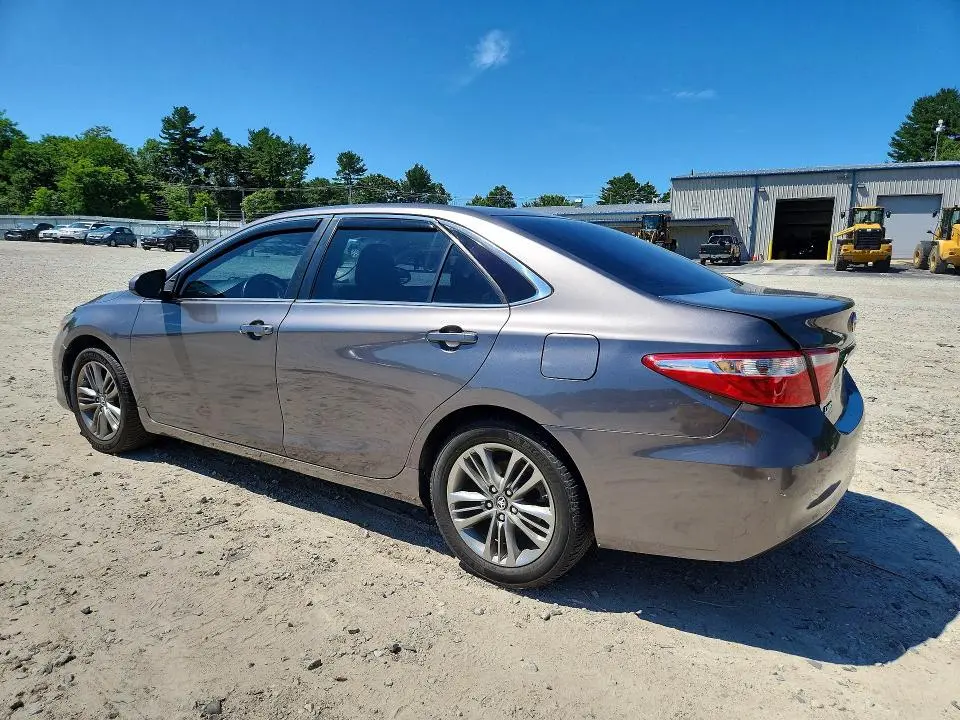 2017 TOYOTA CAMRY SE  