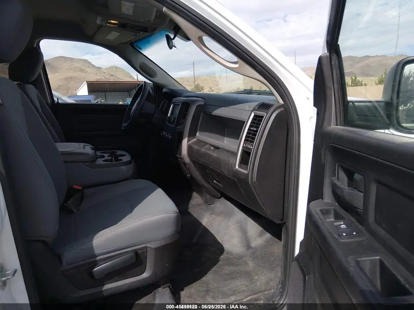 2019 RAM 1500 CLASSIC TRADESMAN  4X4 5'7 BOX