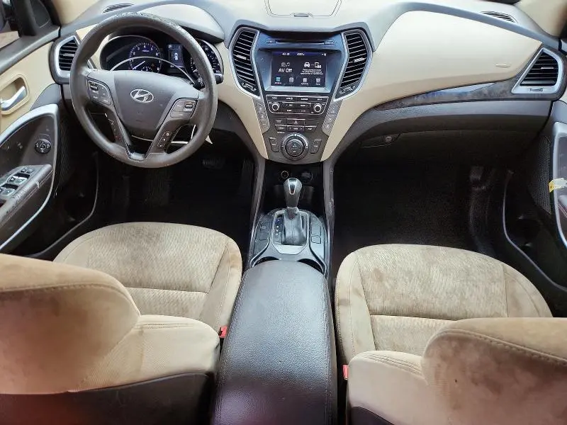2017 HYUNDAI SANTA FE SE  