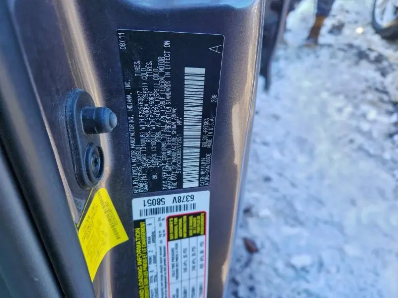 2011 TOYOTA SIENNA XLE  