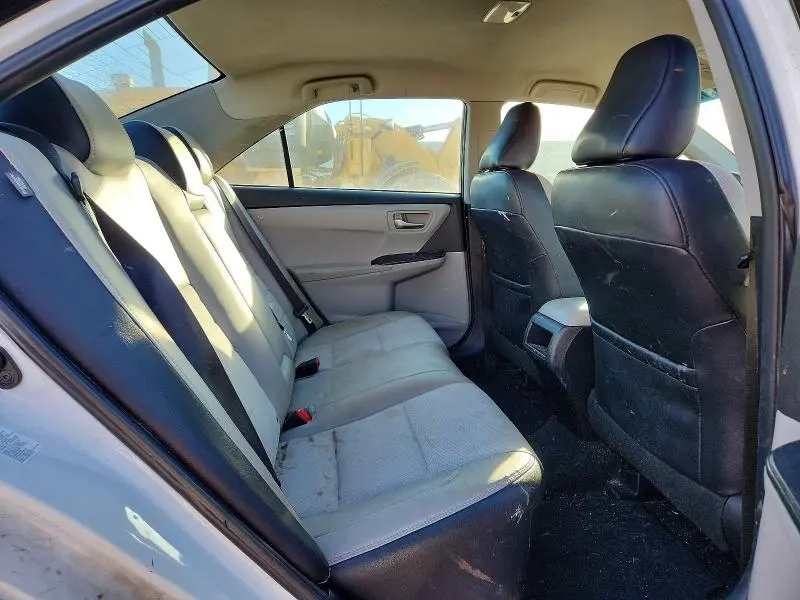 2016 TOYOTA CAMRY LE  