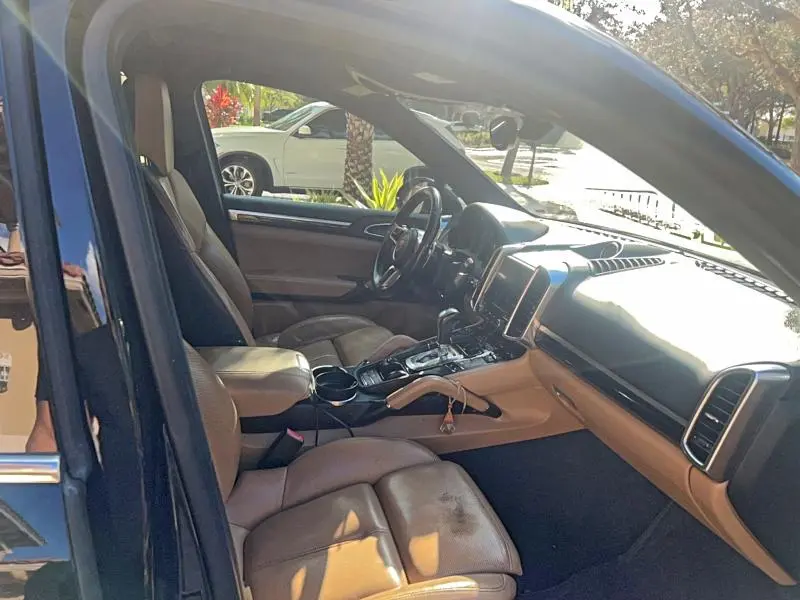 2018 PORSCHE CAYENNE   