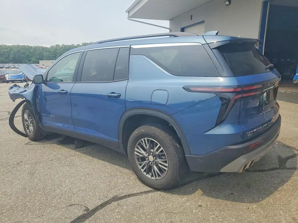 2024 CHEVROLET TRAVERSE LT  