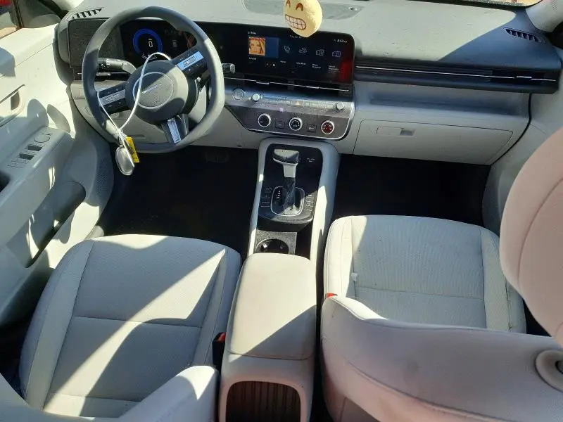 2024 HYUNDAI KONA SE  