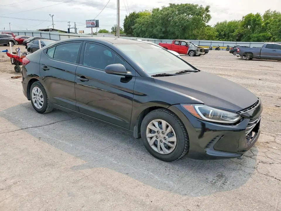 2018 HYUNDAI ELANTRA SE  