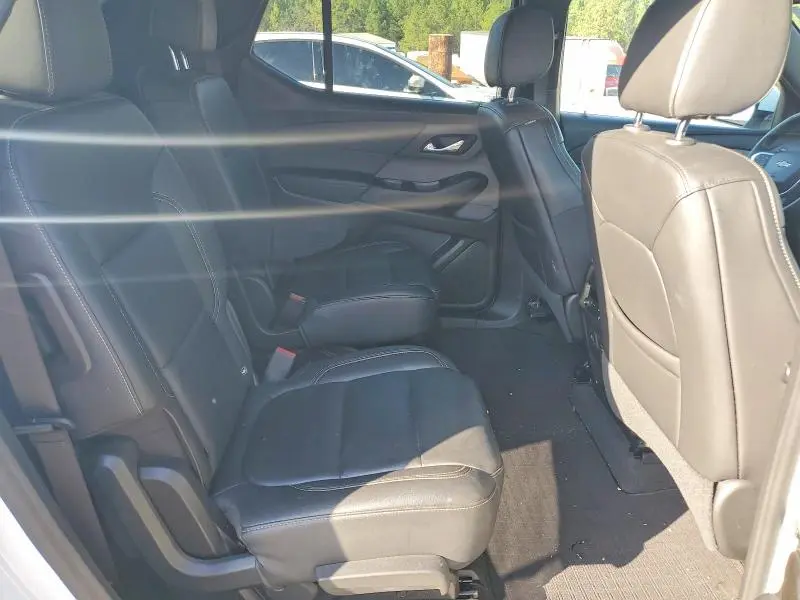 2023 CHEVROLET TRAVERSE LT  