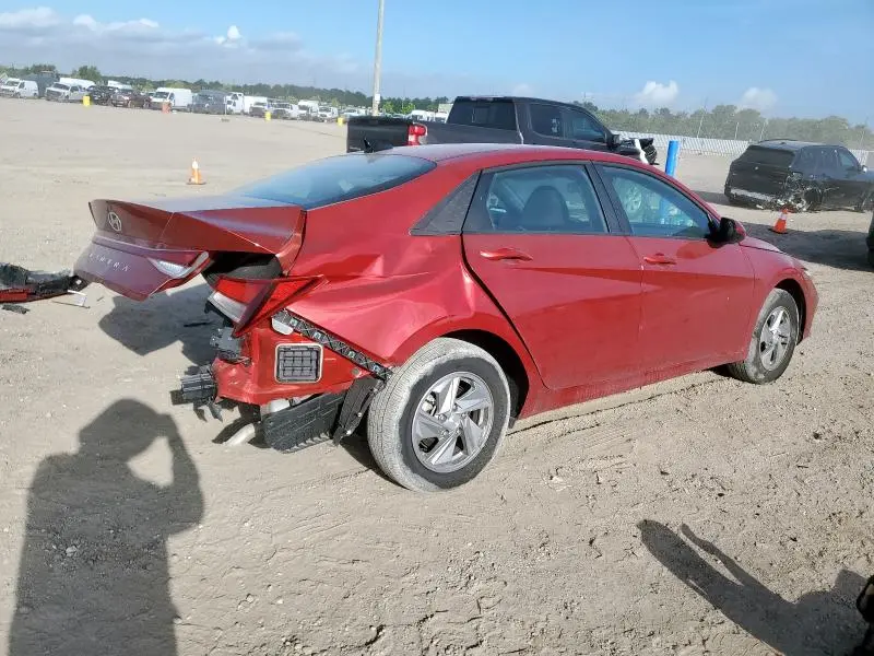 2024 HYUNDAI ELANTRA SE  