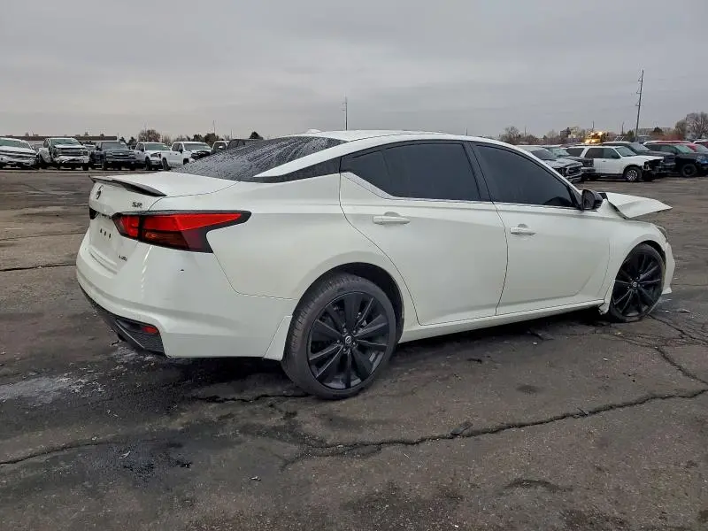 2020 NISSAN ALTIMA SR  