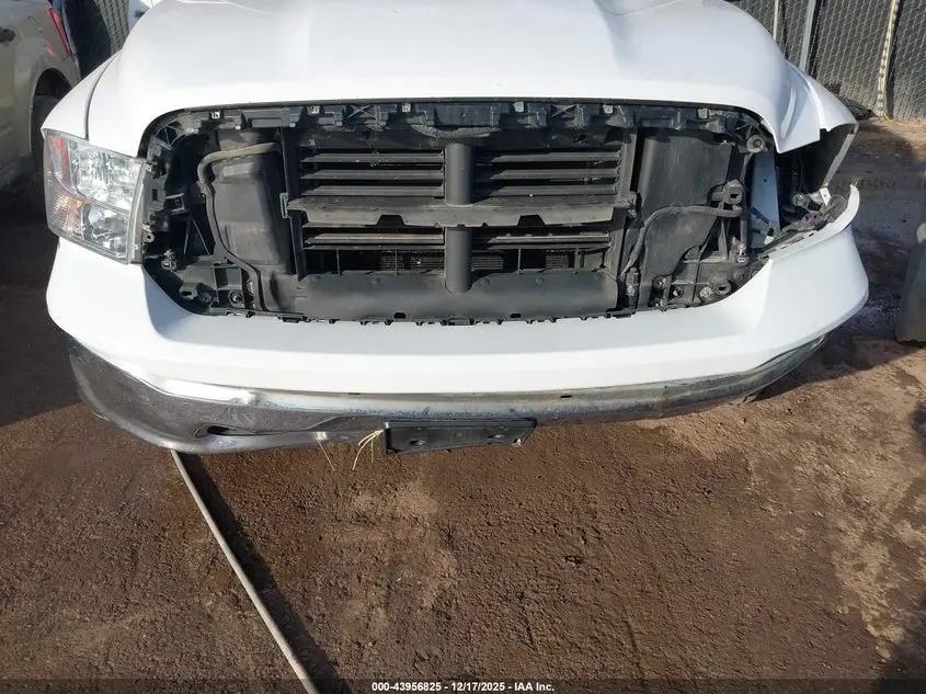 2018 RAM 1500 SLT  4X2 6'4 BOX