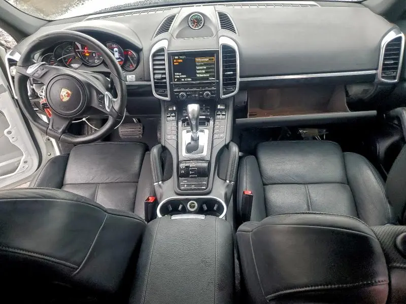 2013 PORSCHE CAYENNE   