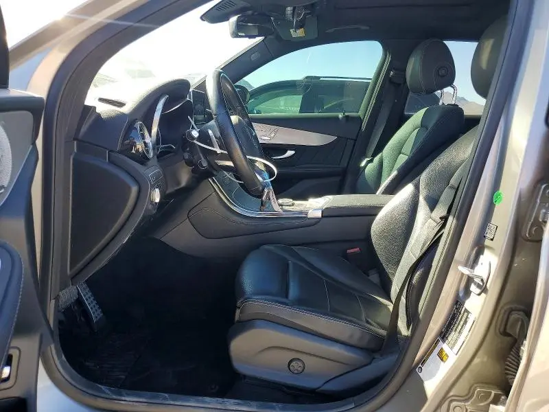 2019 MERCEDES-BENZ GLC 300  