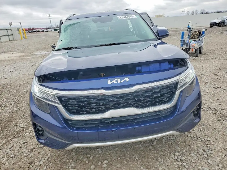 2022 KIA SELTOS EX  