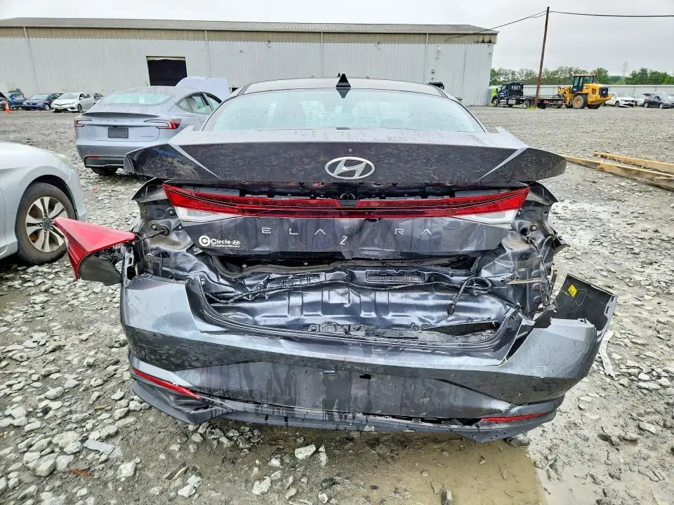 2021 HYUNDAI ELANTRA SE  
