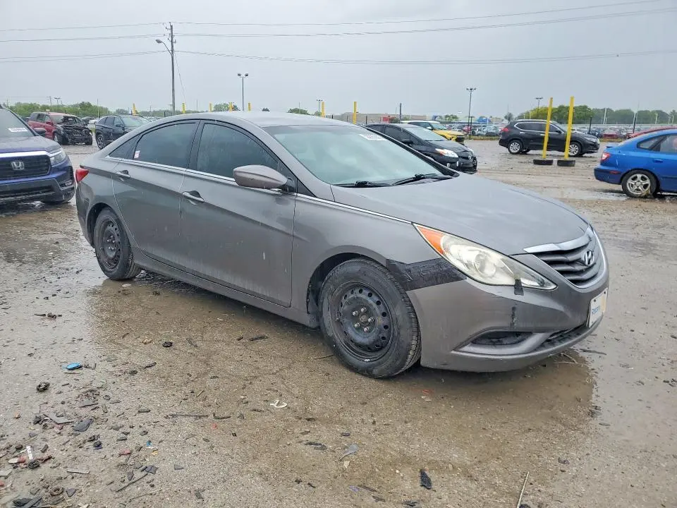2011 HYUNDAI SONATA GLS  