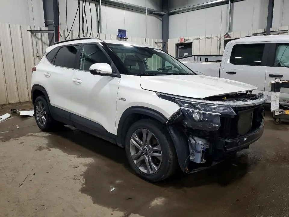 2021 KIA SELTOS S  