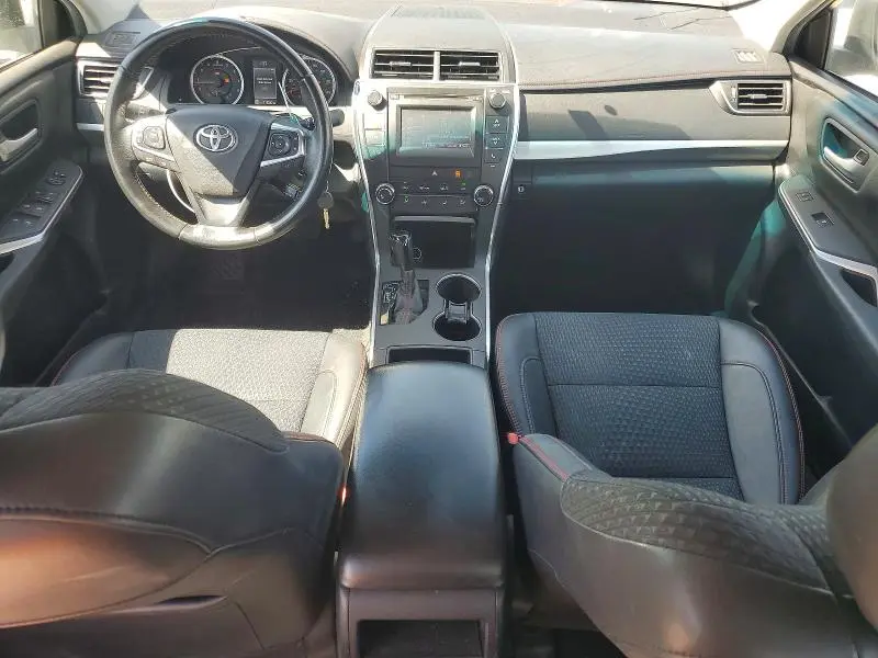 2015 TOYOTA CAMRY SE  