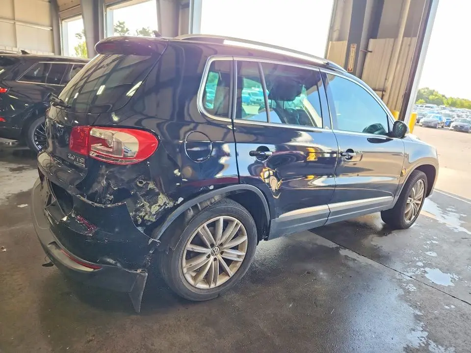 2015 VOLKSWAGEN TIGUAN S  