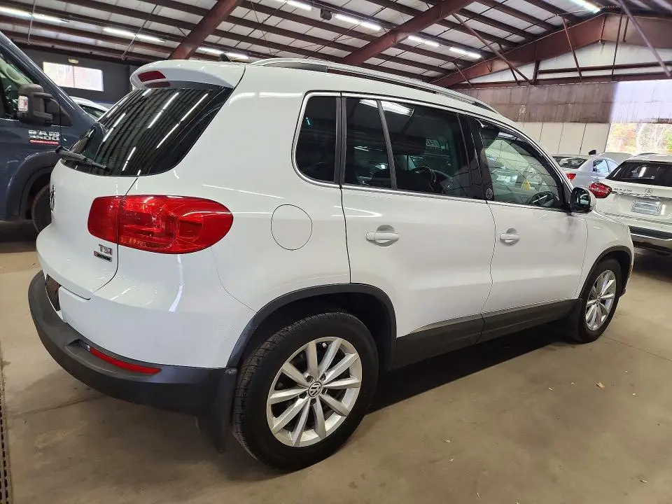 2017 VOLKSWAGEN TIGUAN WOLFSBURG  