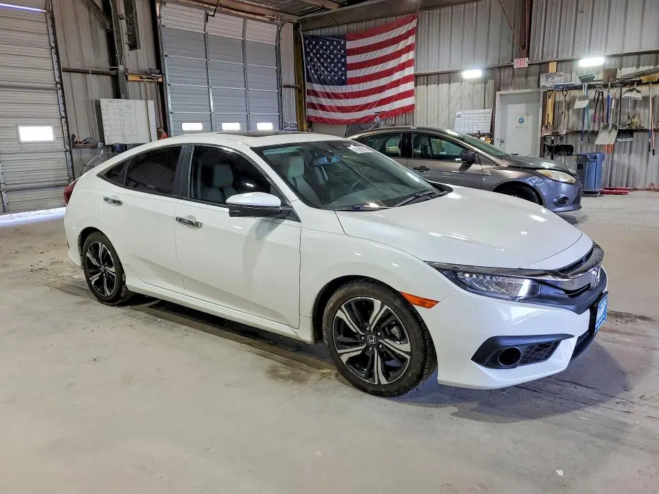 2017 HONDA CIVIC TOURING  