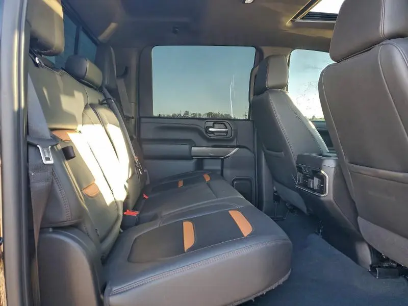 2022 GMC SIERRA K2500 AT4  