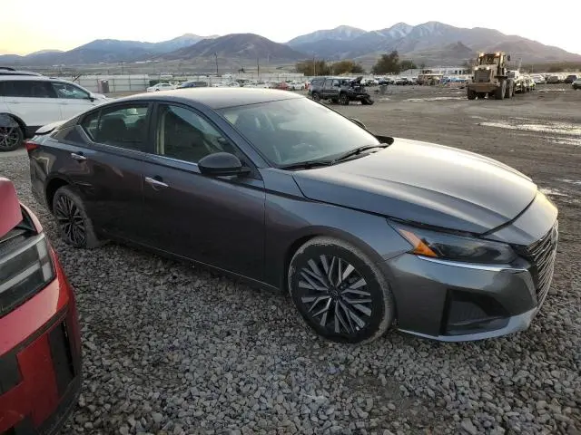 2024 NISSAN ALTIMA SV  