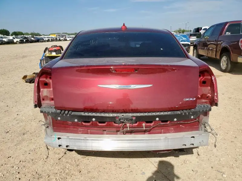 2019 CHRYSLER 300 LIMITED  