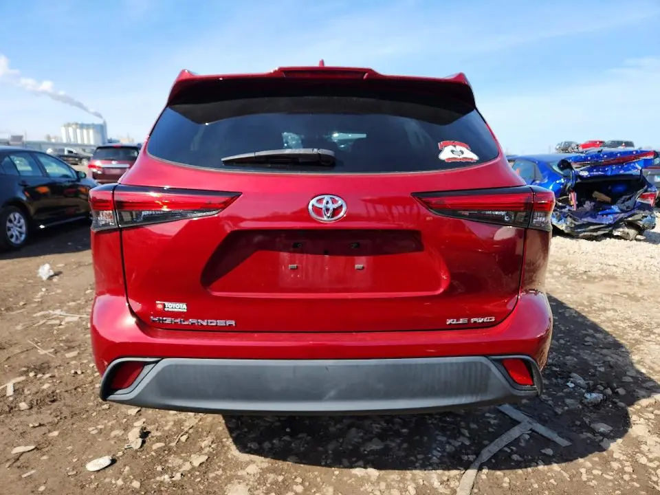 2020 TOYOTA HIGHLANDER XLE  