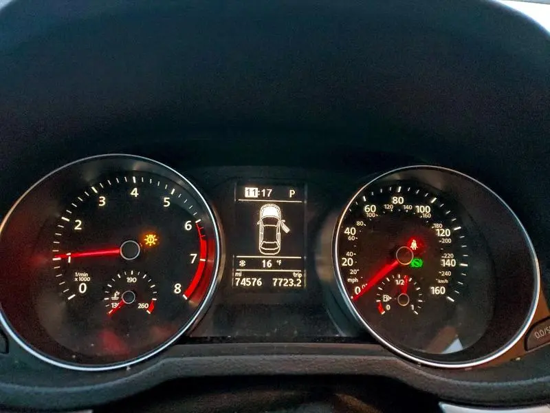 2017 VOLKSWAGEN PASSAT S  