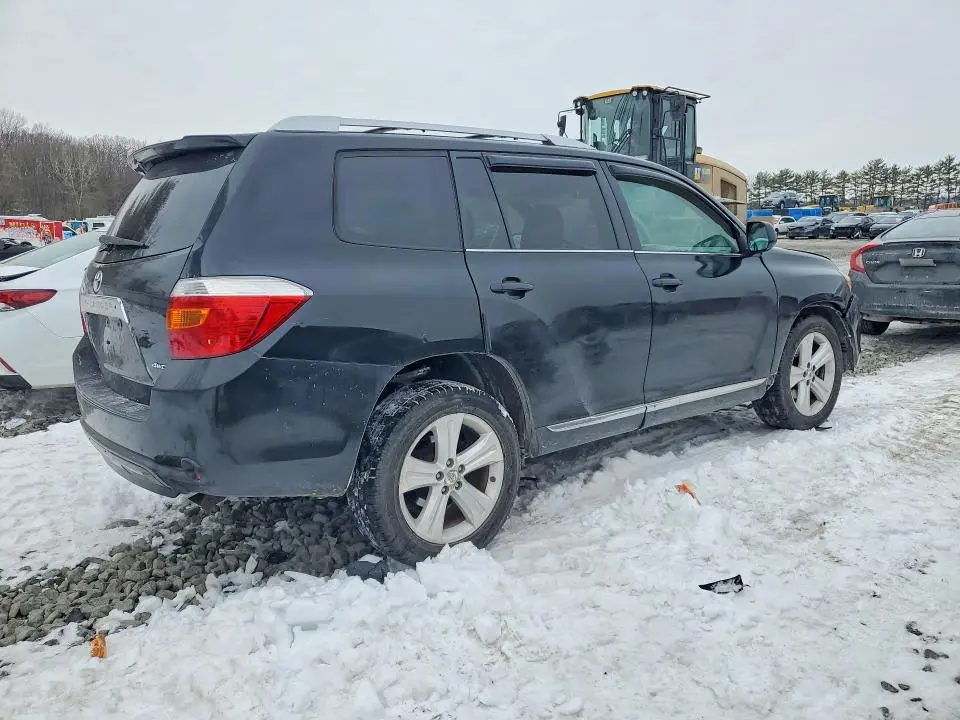 2010 TOYOTA HIGHLANDER LIMITED  