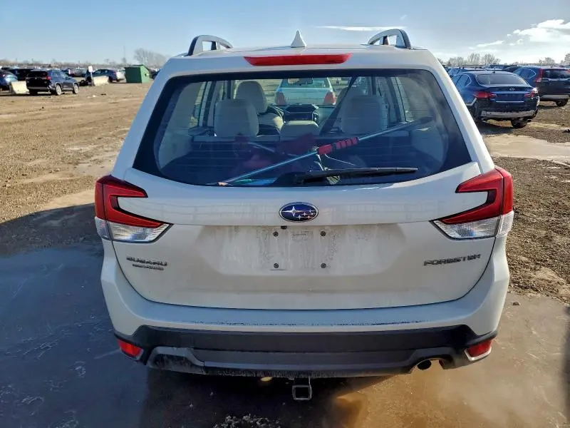 2021 SUBARU FORESTER   