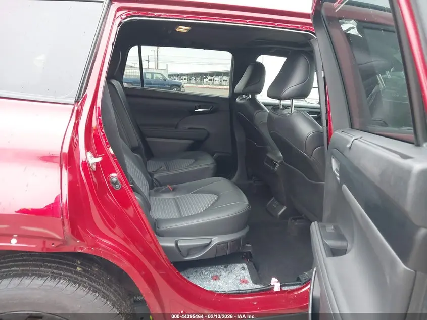 2025 TOYOTA HIGHLANDER XSE