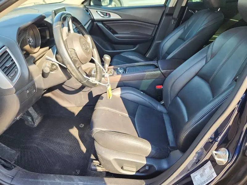 2018 MAZDA 3 TOURING  