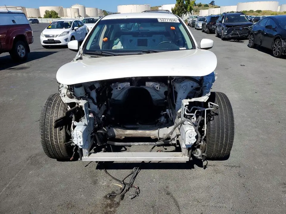 2015 INFINITI Q40 BASE  