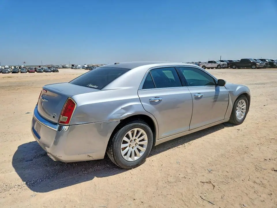 2011 CHRYSLER 300 LIMITED  