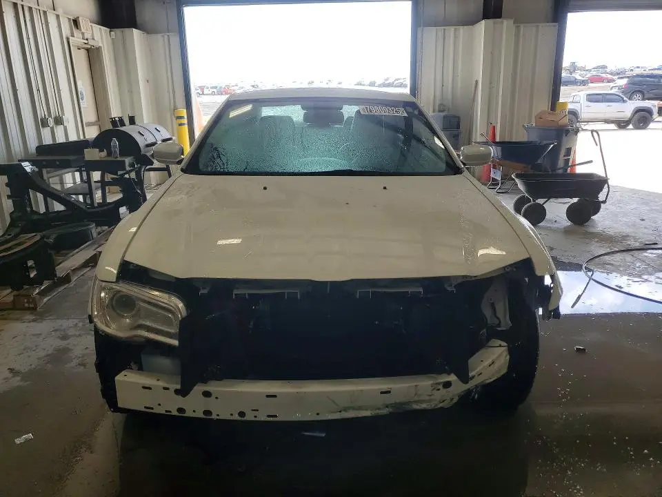 2016 CHRYSLER 300 LIMITED  