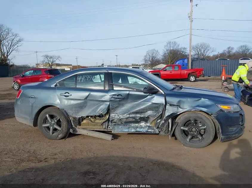 2010 FORD TAURUS LIMITED