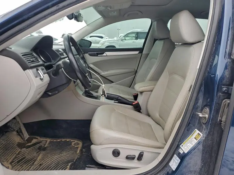 2019 VOLKSWAGEN PASSAT WOLFSBURG  