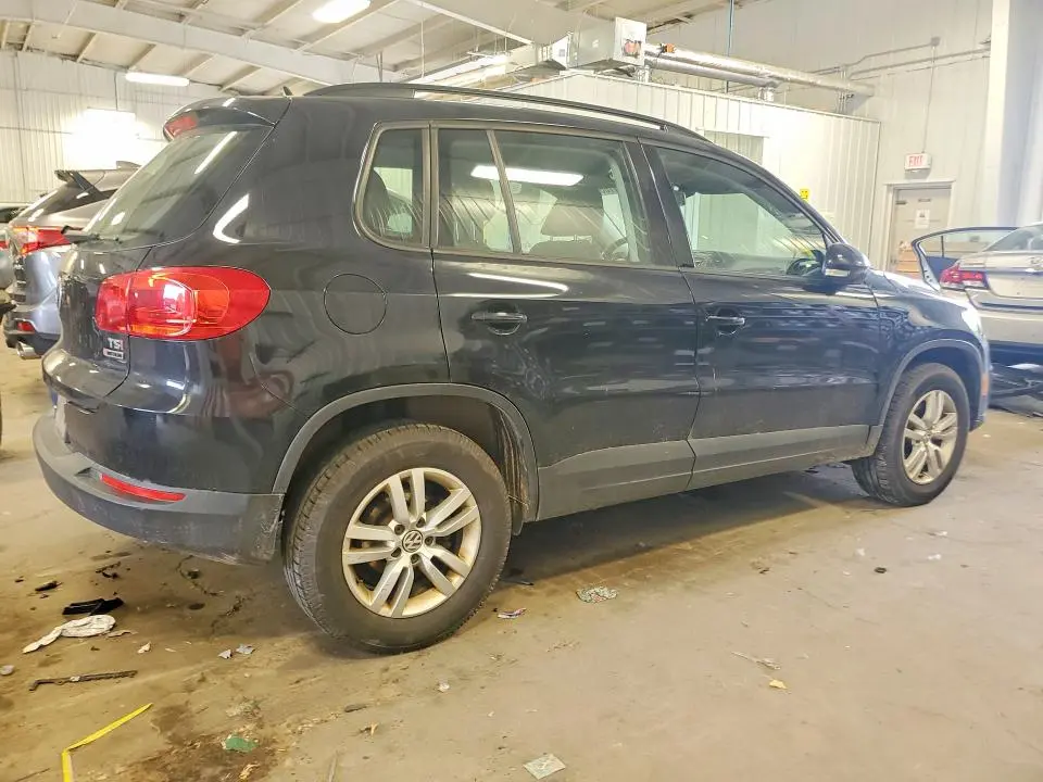 2016 VOLKSWAGEN TIGUAN S  