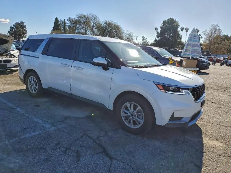 2024 KIA CARNIVAL LX  