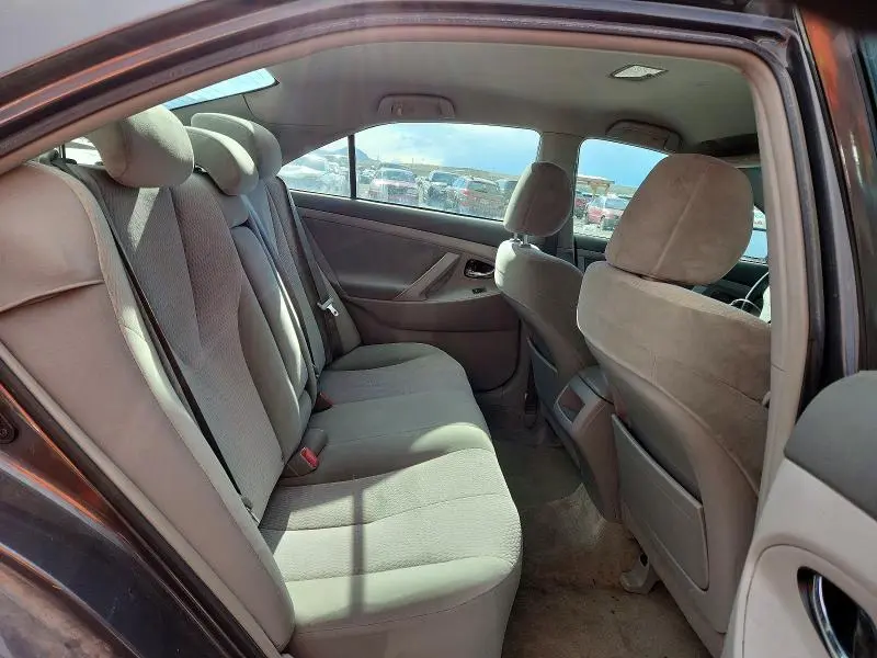 2011 TOYOTA CAMRY LE  