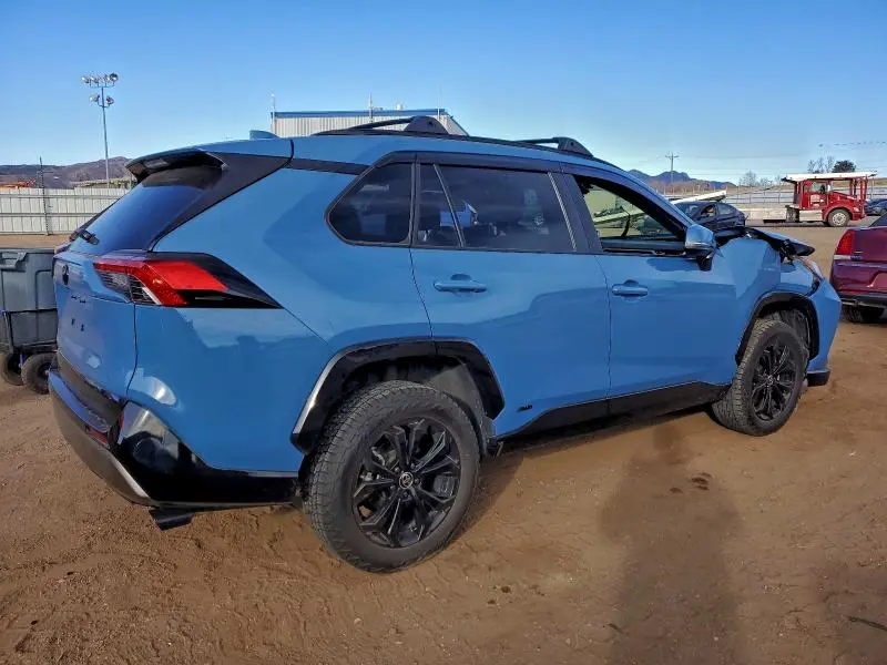 2022 TOYOTA RAV4 SE  