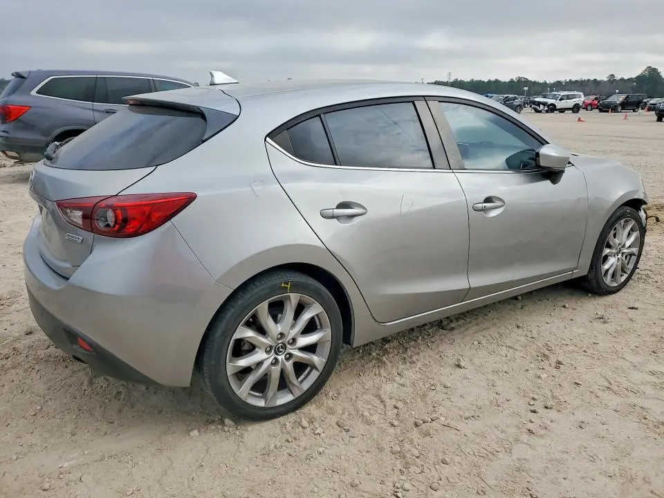 2015 MAZDA 3 TOURING  
