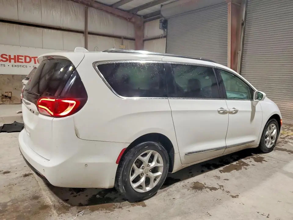 2018 CHRYSLER PACIFICA TOURING L PLUS  