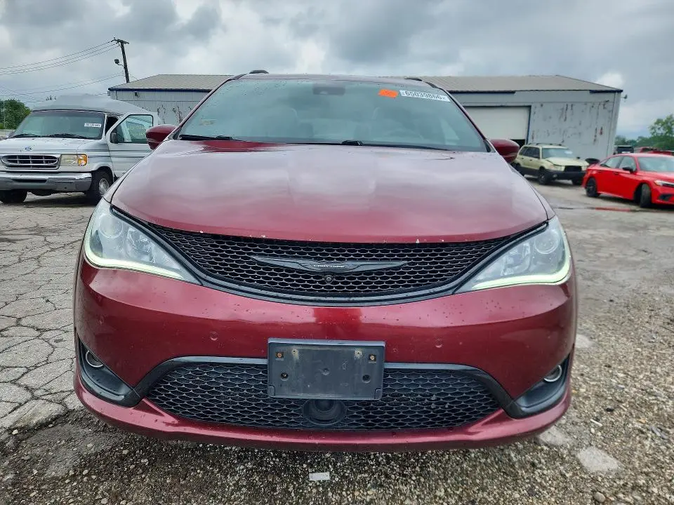 2018 CHRYSLER PACIFICA LIMITED  
