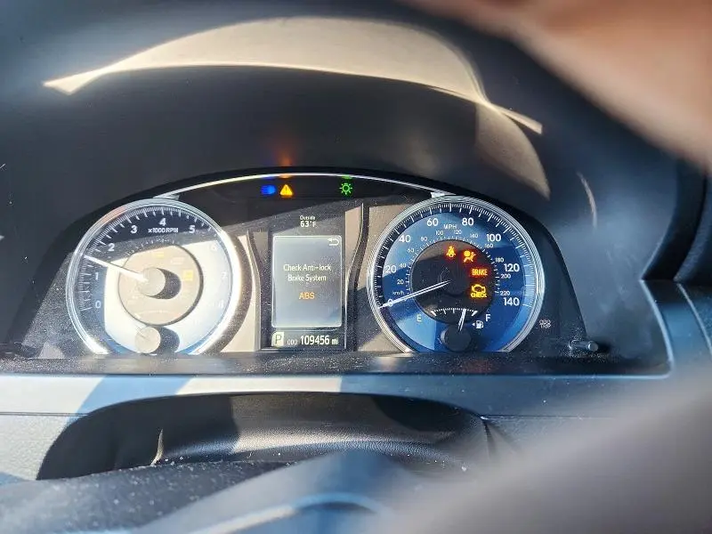 2017 TOYOTA CAMRY XLE  